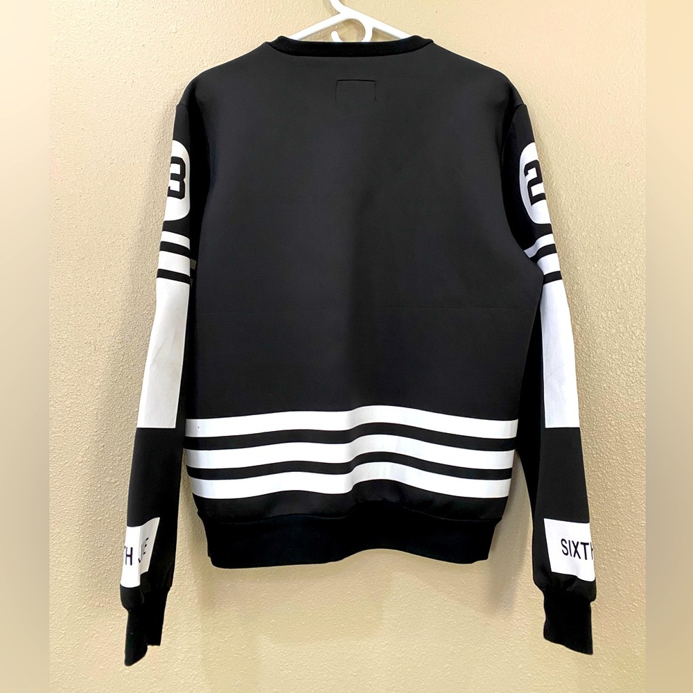 Sweater - Picture 2 of 3
